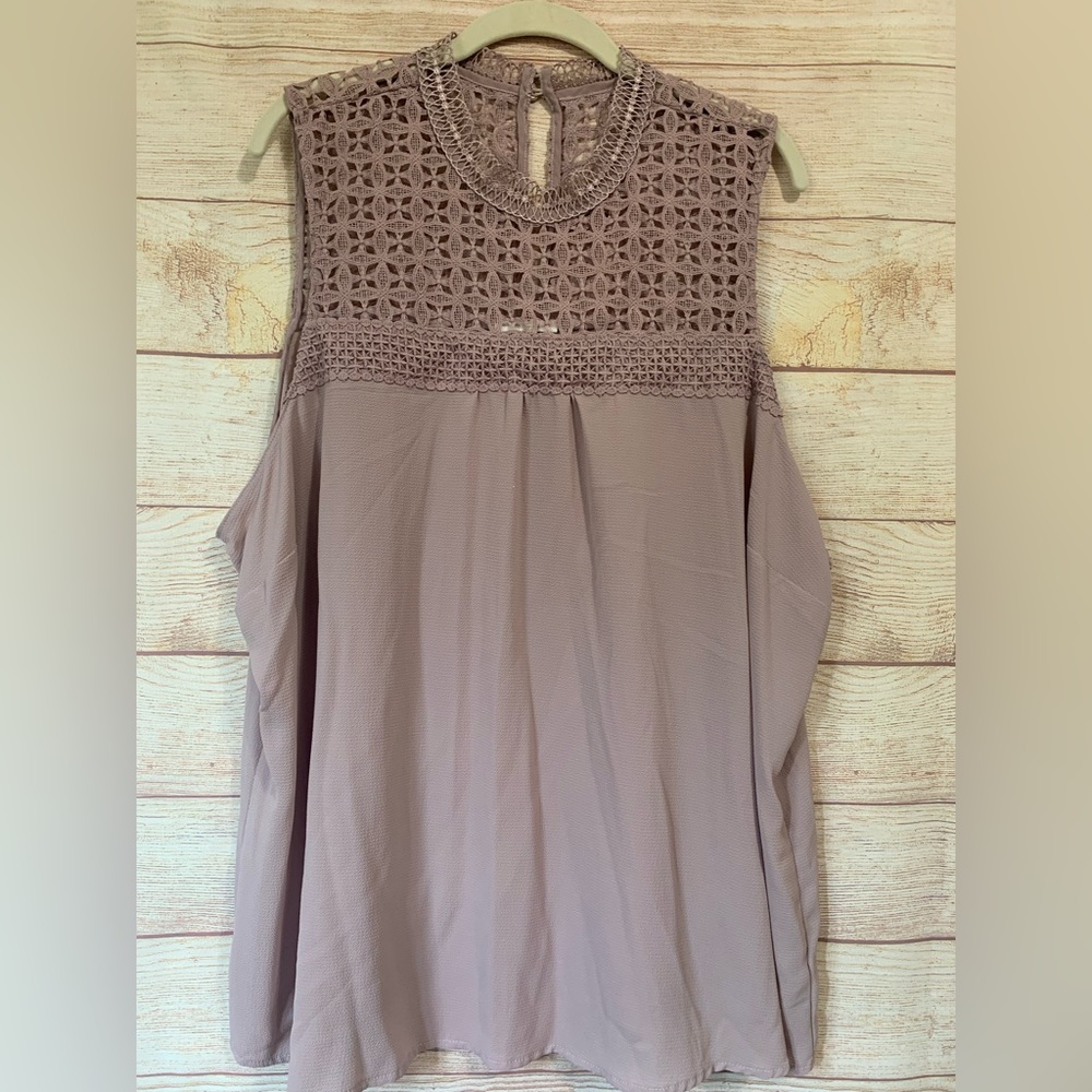 Maurice’s lilac sleeveless top - Picture 1 of 9